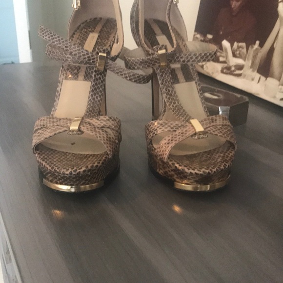 Gold plated snake skin strapped high heels! - Picture 6 of 6